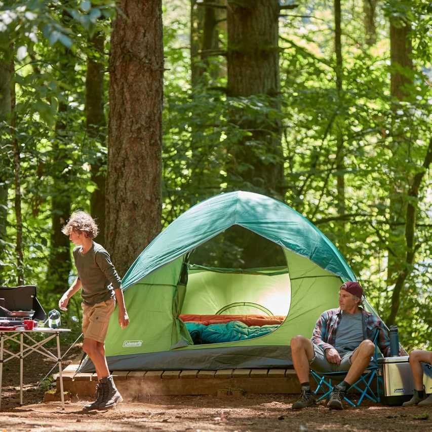 Coleman Sundome Camping