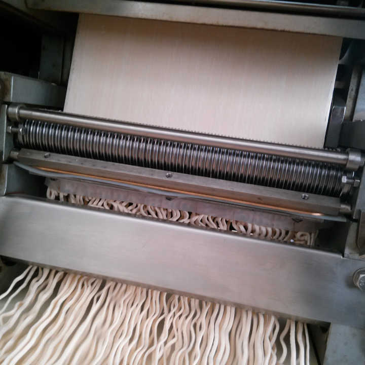 Fresh Noodle Machine with Cutter