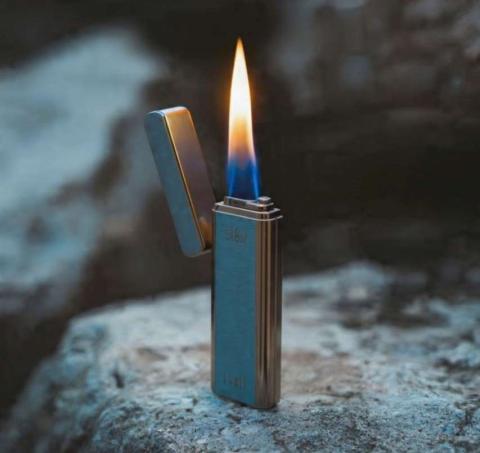 Windproof Straight Flame Lighter