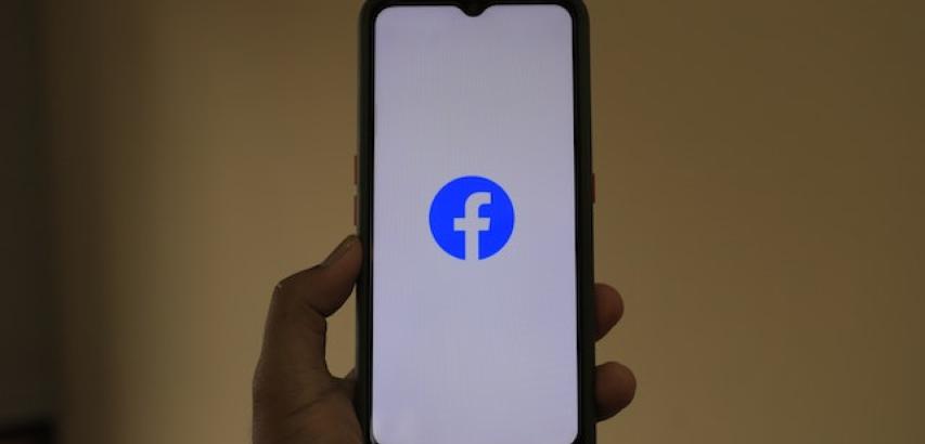 Earning Money from Facebook