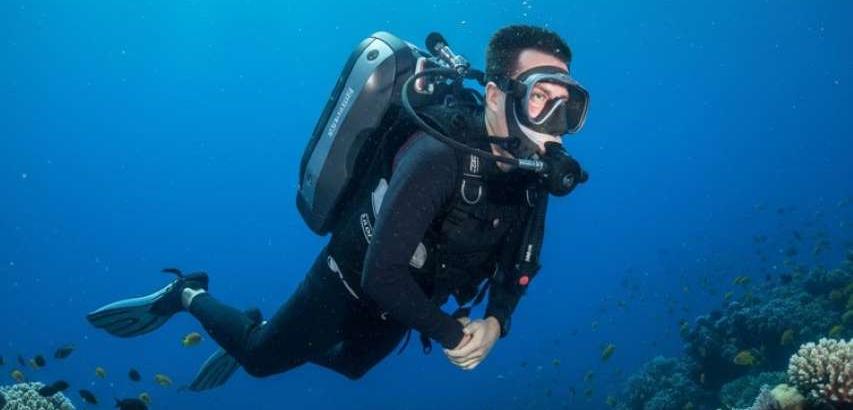 منظم غوص السكوبا